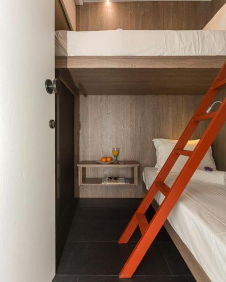 Hotel LOC HOSPITALITY Urban Den Corfu  Exterior foto